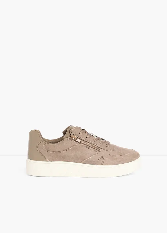 Sneaker mit gepolsterter Innensohle in braun - bonprix
