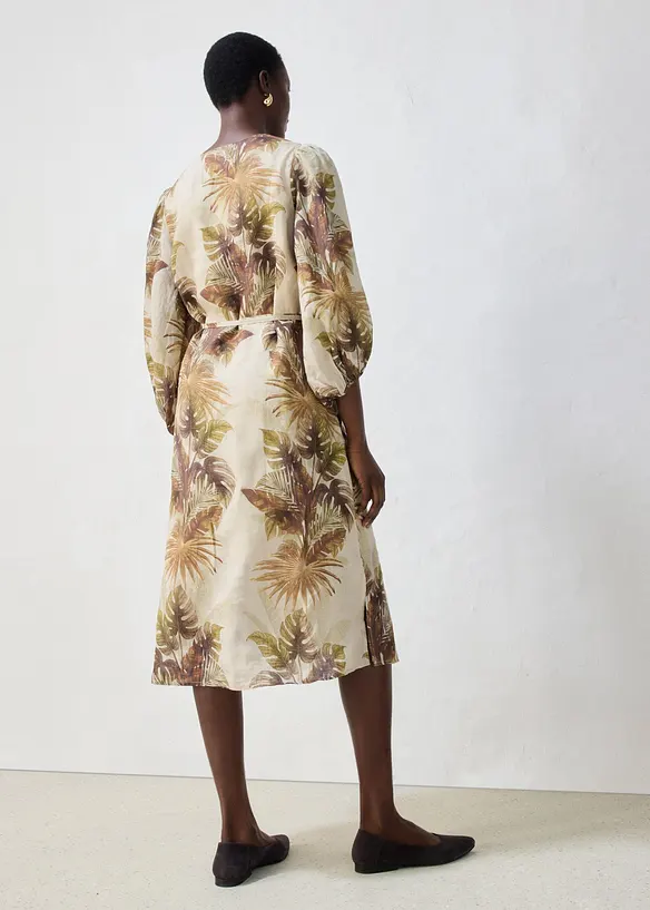 Maxikleid aus Ramie in beige von hinten (Totalaufnahme) - bonprix Maxikleid aus Ramie in beige von hinten (Totalaufnahme) - bonprix