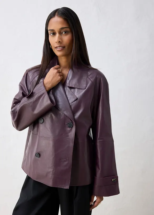 Cabanjacke aus Lammnappa-Leder in rot von vorne (im Anschnitt) - bonprix