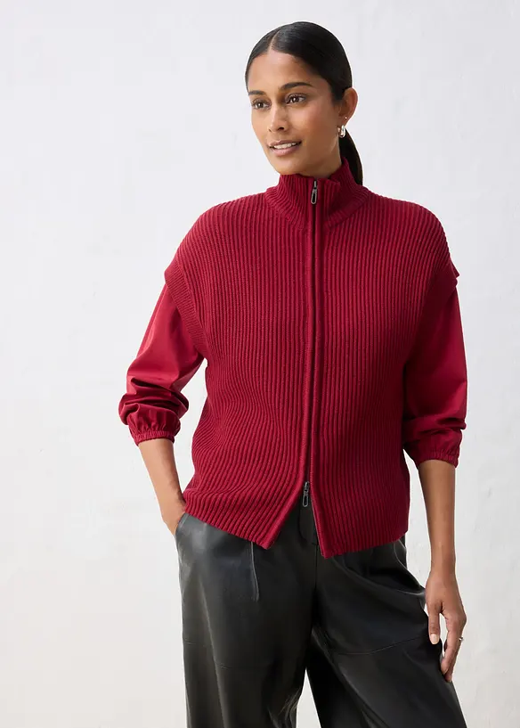 Strick-Weste aus weichem Woll-Mix in rot von vorne (im Anschnitt) - bonprix