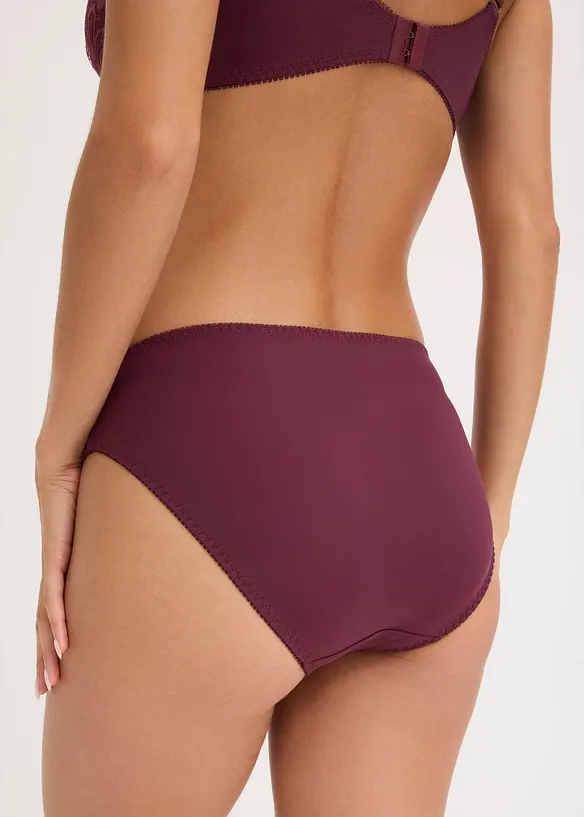Slip mit zarter Spitze in lila von hinten - bonprix