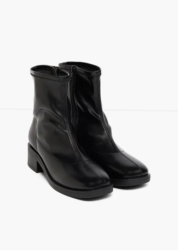Boots mit flexiblem Schaft in schwarz - bonprix