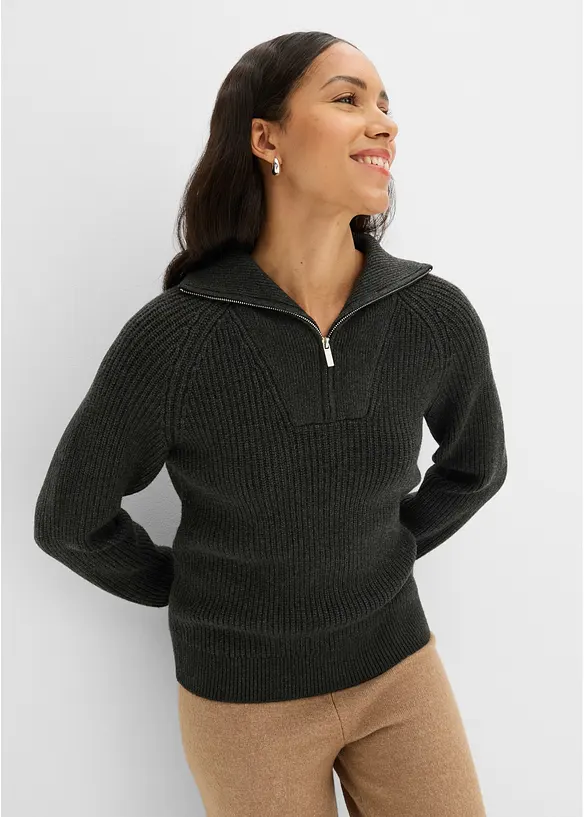 Troyer-Pullover aus weichem Viskose-Mix in grau von vorne (im Anschnitt) - bonprix