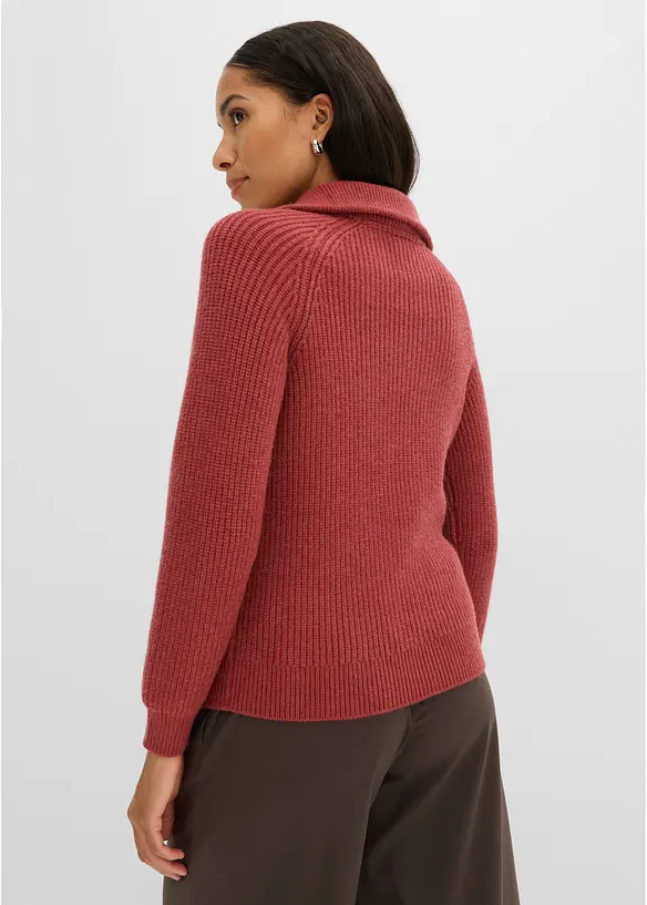Troyer-Pullover aus weichem Viskose-Mix in rot von hinten (im Anschnitt) - bonprix