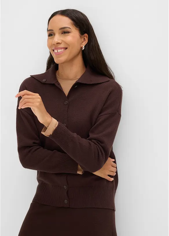 Lockere Strickjacke aus Viskose-Mix in braun von vorne (im Anschnitt) - bonprix