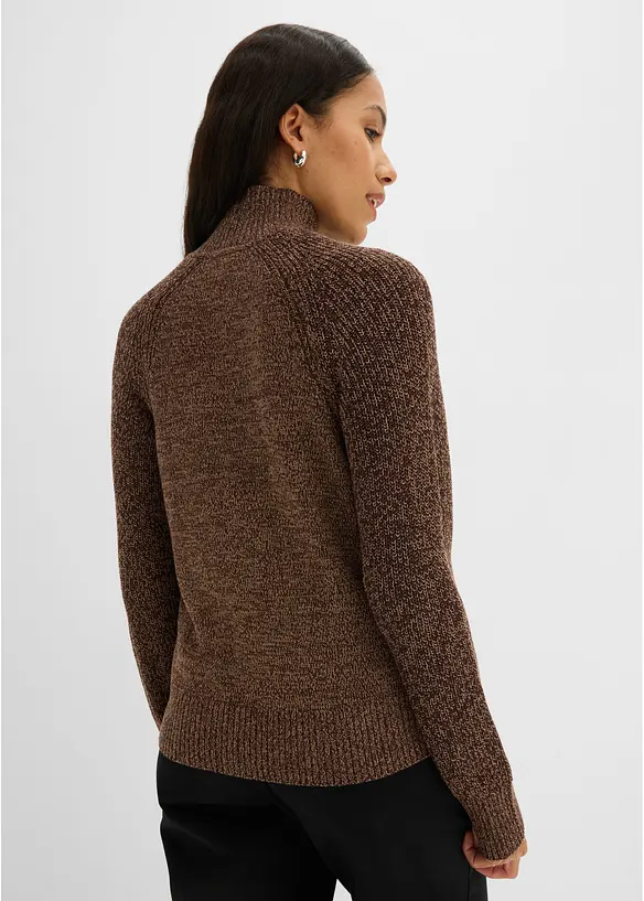 Grobstrick-Pullover in braun von hinten (im Anschnitt) - bonprix