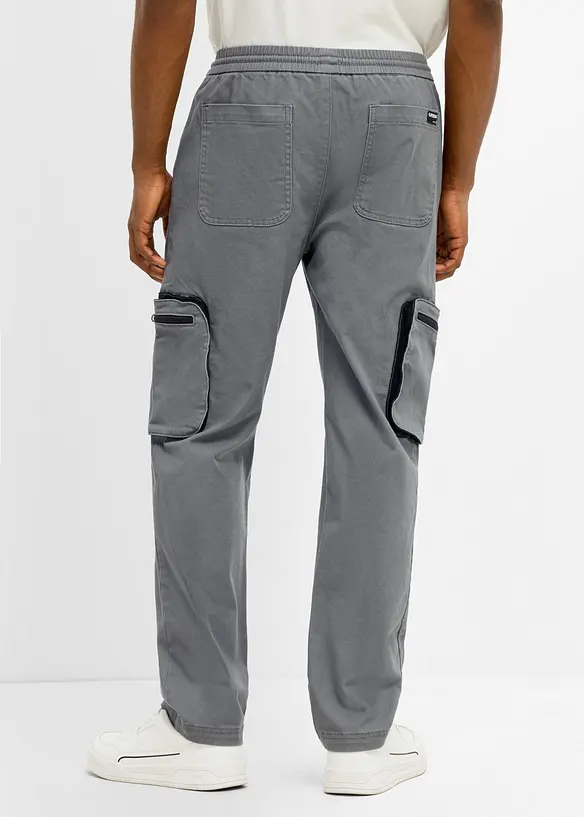 Regular Fit Cargohose mit praktischen Taschen, Straight in grau von hinten - bonprix
