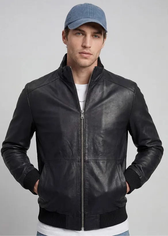 JJ REBEL Lederjacke in schwarz von vorne (im Anschnitt) - JJ REBEL