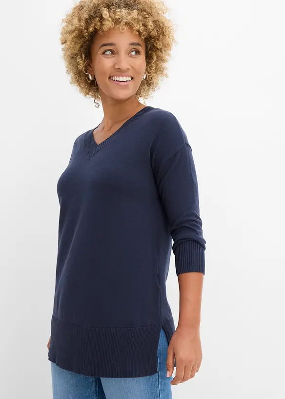 Long-Pullover in blau von vorne (im Anschnitt) - bonprix