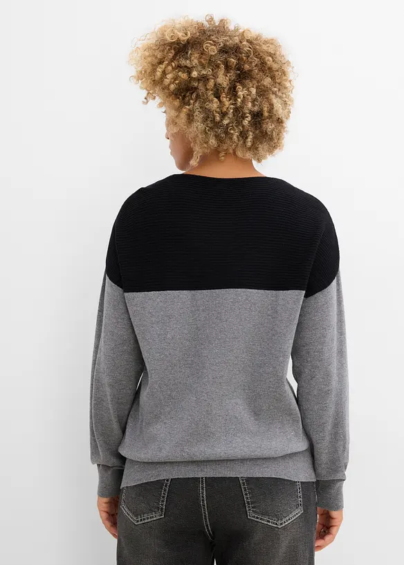 Oversize-Pullover in schwarz von hinten (im Anschnitt) - bonprix