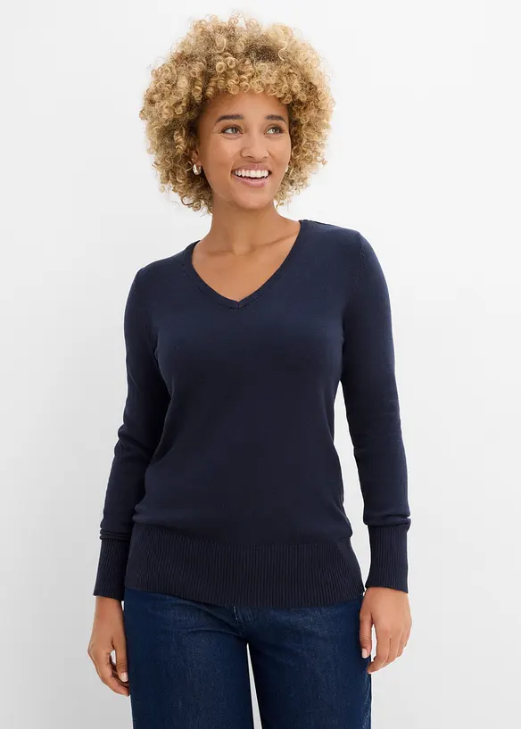 Feinstrickpullover in blau von vorne (im Anschnitt) - bonprix