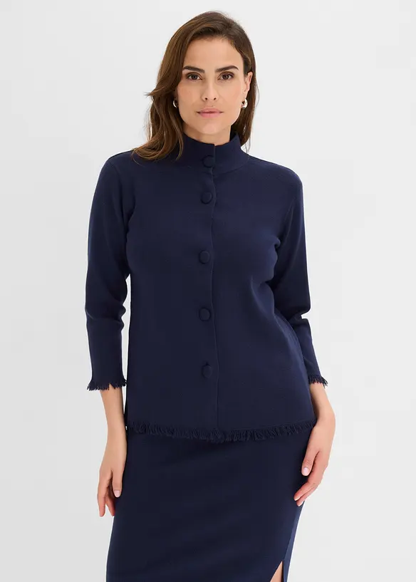 Strickjacke mit Fransenkante in blau von vorne (im Anschnitt) - bonprix