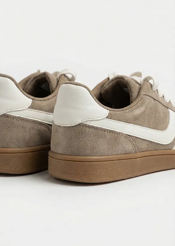 Sneaker im Retrolook in braun - bonprix