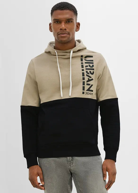 Hoodie aus reiner Bio-Baumwolle in schwarz von vorne (im Anschnitt) - bonprix