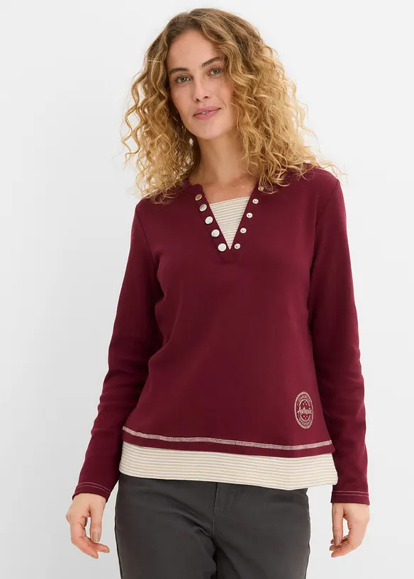 Baumwoll-Langarmshirt, 2 in 1-Optik in rot von vorne (im Anschnitt) - bonprix