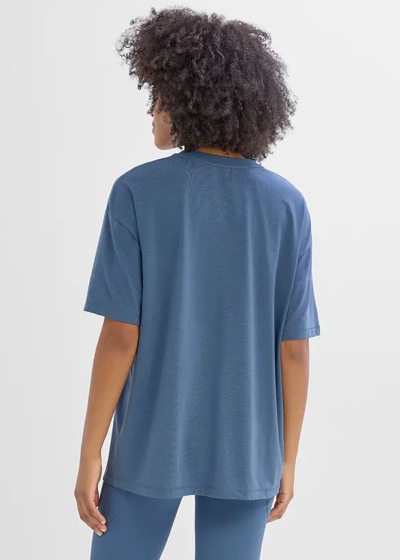 Oversized Sport-Shirt mit Baumwolle, schnelltrocknend in blau von hinten (im Anschnitt) - bonprix