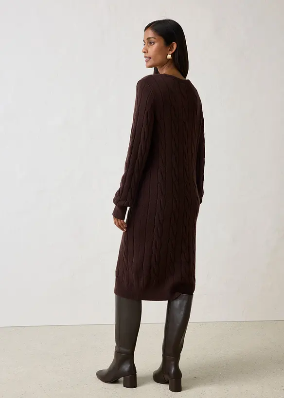 Strickkleid mit Wolle und Zopfmuster in braun von hinten (Totalaufnahme) - bonprix
