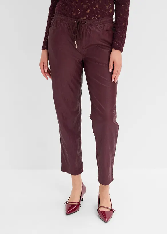 Lederimitat Schlupfhose mit Crash-Optik in rot von vorne - bonprix