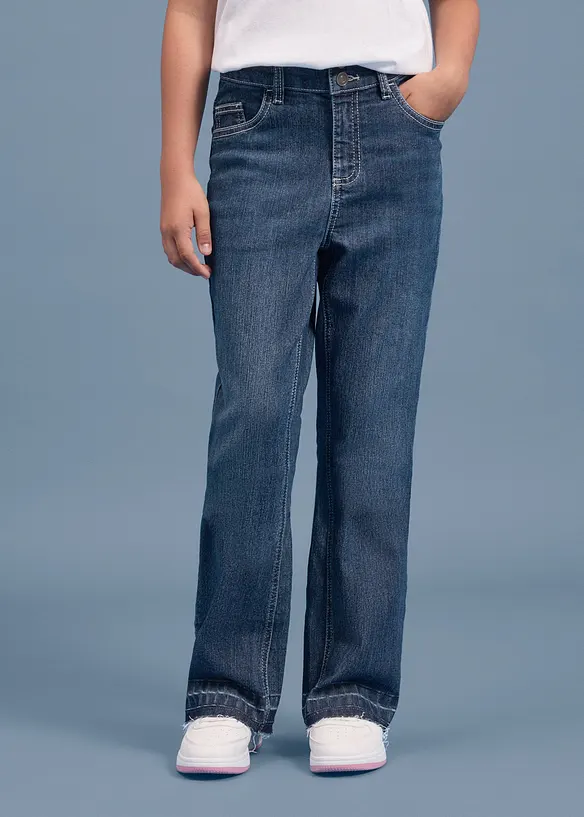 Flared-Jeans Mid Waist in blau von vorne - bonprix