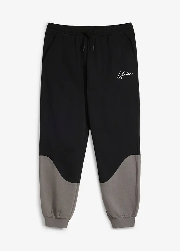 Jogginghose aus weicher Bio Baumwolle in schwarz von vorne - bonprix