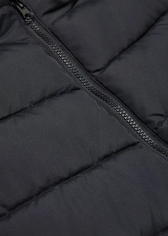 Leicht wattierte Jacke in schwarz - bonprix