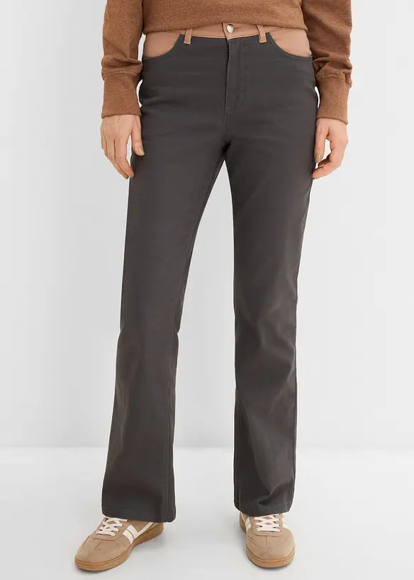 Bootcut-Hose aus elastischem Baumwoll-Mix in grau von vorne - bonprix