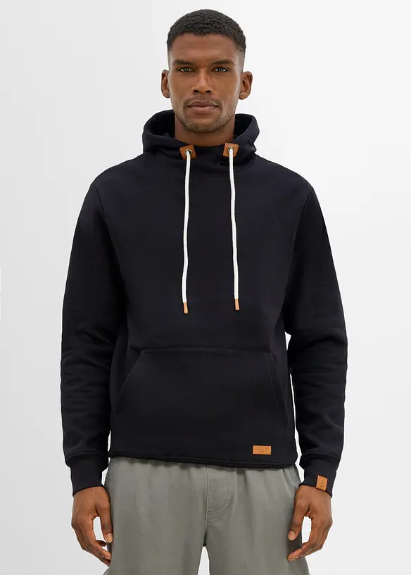 Hoodie in Regular Fit in schwarz von vorne (im Anschnitt) - bonprix