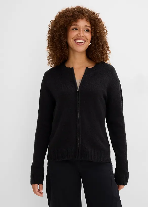 Strickjacke in schwarz von vorne (im Anschnitt) - bonprix