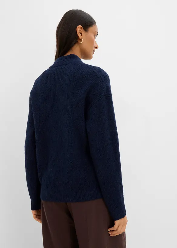 Strickjacke mit Reißverschluss aus weichem Woll-Mix in blau von hinten (im Anschnitt) - bonprix Strickjacke mit Reißverschluss aus weichem Woll-Mix in blau von hinten (im Anschnitt) - bonprix