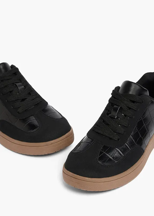 Sneaker mit Animal-Details in schwarz - bonprix