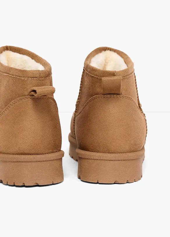 Gefütterte Boots in braun - bonprix