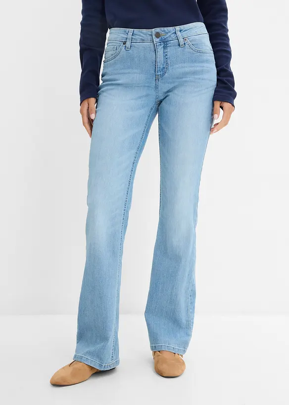 Bootcut-Jeans Mid Waist, Komfort-Stretch in blau von vorne - bonprix