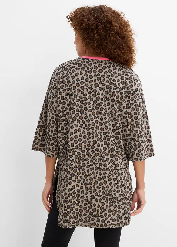 Oversize Longshirt aus reiner Bio-Baumwolle in braun von hinten (im Anschnitt) - bonprix