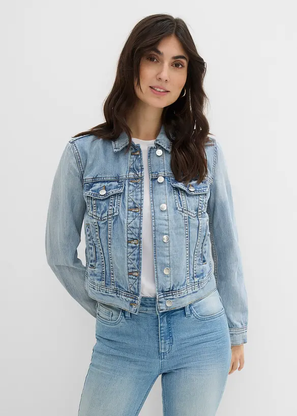 Jeansjacke in blau von vorne (im Anschnitt) - bonprix