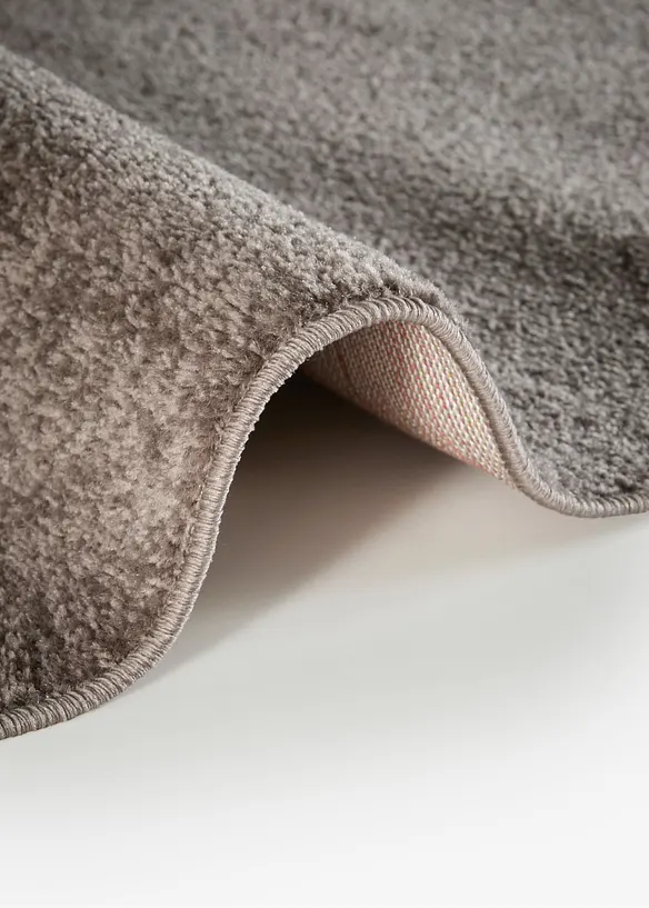 Teppich mit weicher Oberfläche in braun Detailaufnahme vom Material - bonprix
