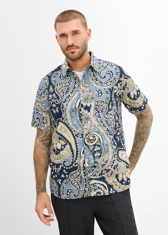 Kurzarmhemd aus Baumwolle in Regular Fit in blau von vorne (im Anschnitt) - bonprix