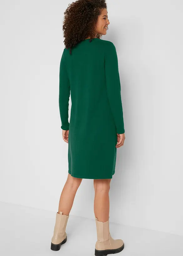 Strickkleid mit recycelter Baumwolle in grün von hinten (Totalaufnahme) - bonprix