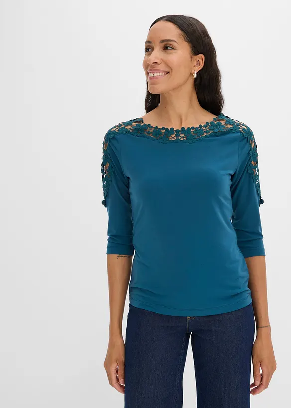 Shirt mit Häkeleinsatz und 3/4 Arm in petrol von vorne (im Anschnitt) - bonprix