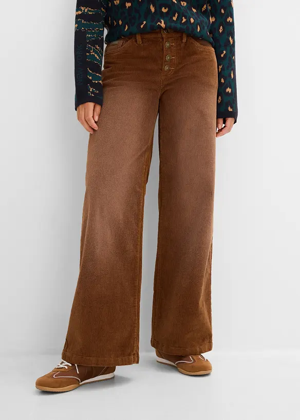 Cordhose aus elastischem Baumwoll-Mix in braun von vorne - bonprix