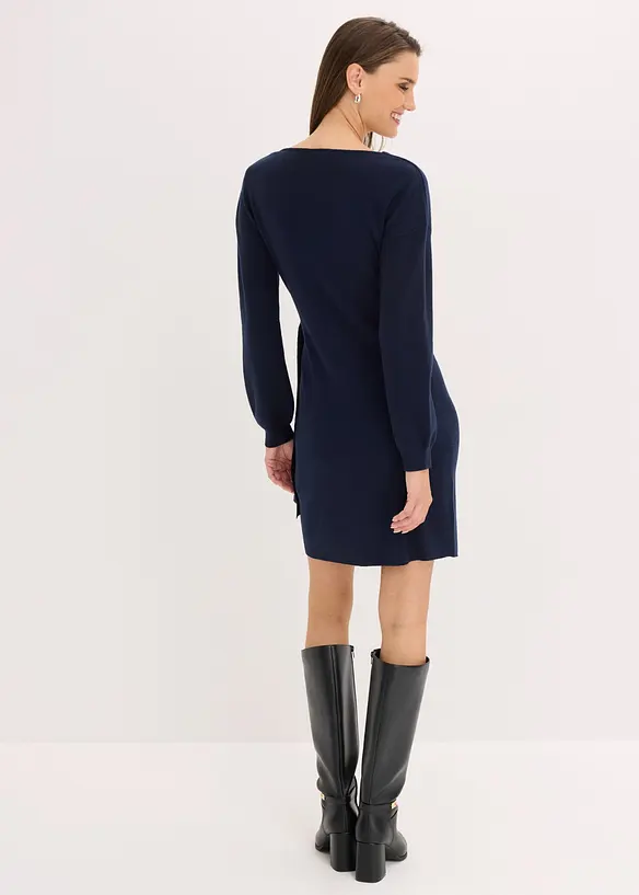 Strickkleid aus Viskose-Mix in blau von hinten (Totalaufnahme) - bonprix Strickkleid aus Viskose-Mix in blau von hinten (Totalaufnahme) - bonprix