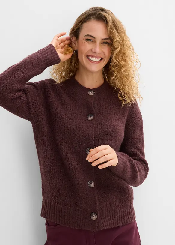 Strickjacke in lila von vorne (im Anschnitt) - bonprix
