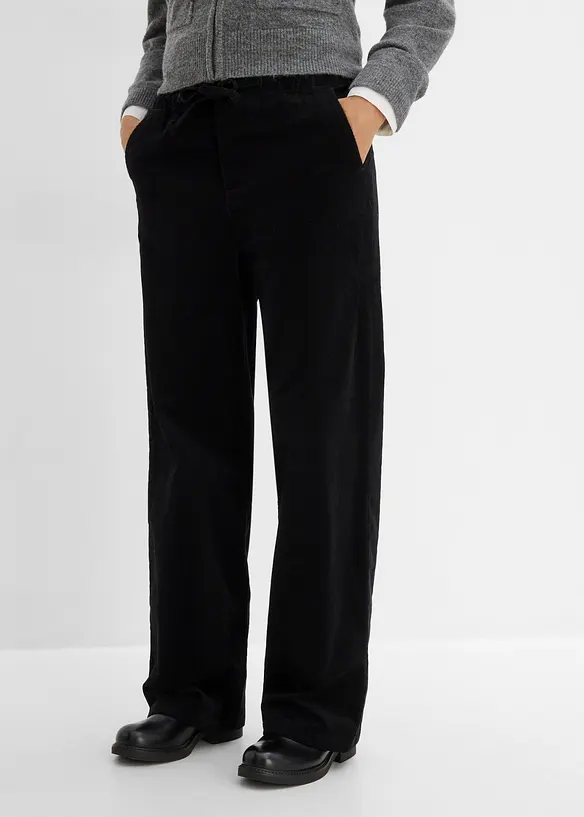 Cordhose aus Baumwoll-Mix in schwarz von vorne - bonprix