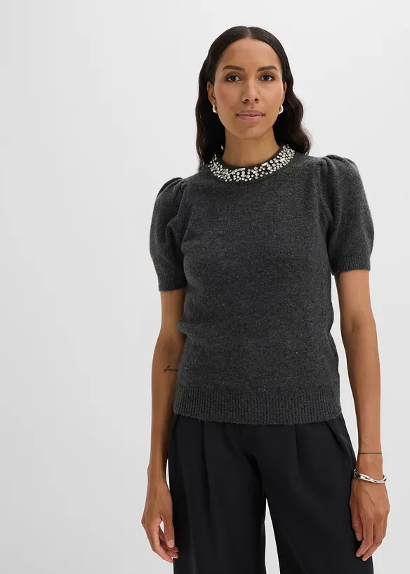 Pullover mit Strass-Applikation in grau von vorne (im Anschnitt) - bonprix
