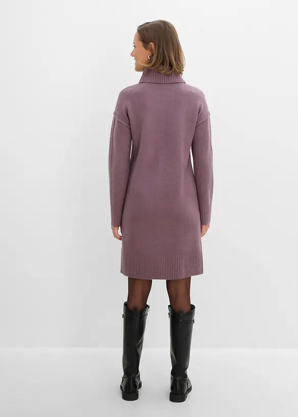 Strickkleid mit Ziernaht in lila von hinten (Totalaufnahme) - bonprix
