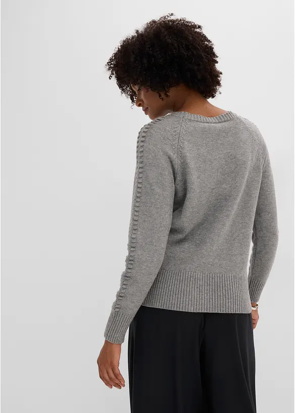 Fledermaus-Pullover mit Viskose-Anteil in grau von hinten (im Anschnitt) - bonprix