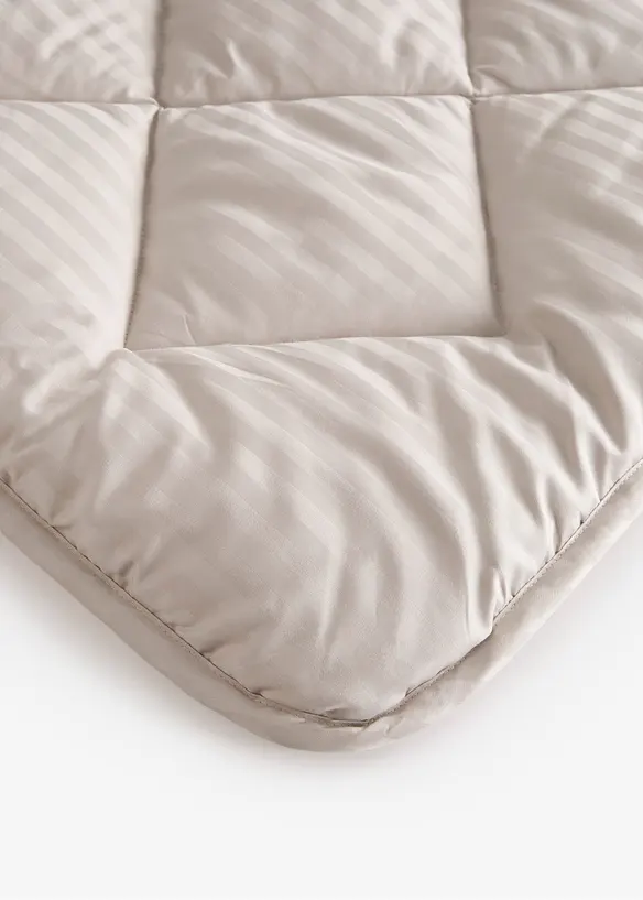 Bettdecke mit Glanzstreifen warm in grau (Detailaufnahme) - bonprix