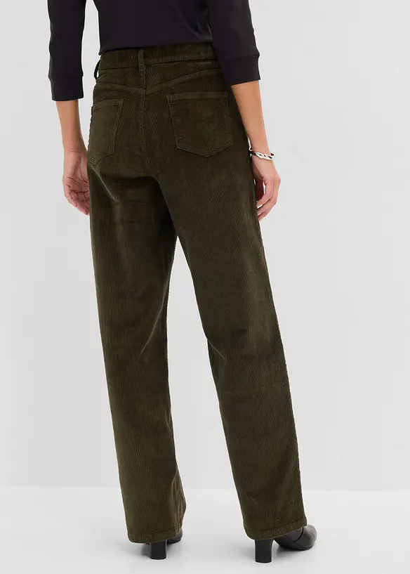 Cordhose mit ausgestelltem Bein in grün von hinten - bonprix