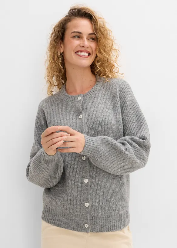 Strickjacke mit Herzknöpfen in grau von vorne (im Anschnitt) - bonprix