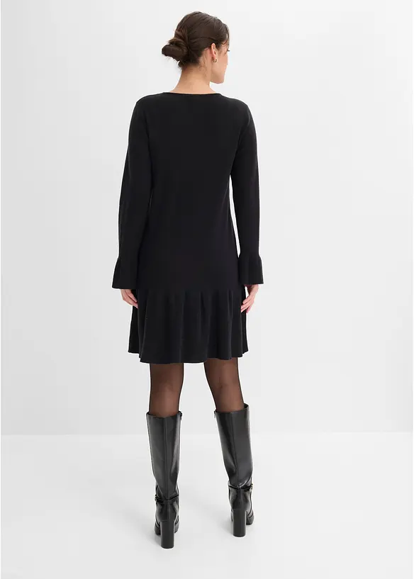 Strickkleid aus Viskose-Mix in schwarz von hinten (Totalaufnahme) - bonprix