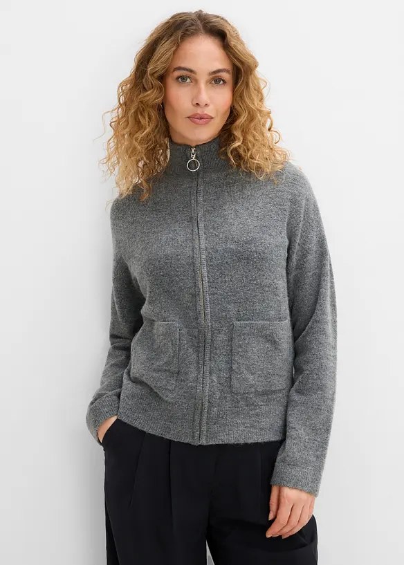 Strickjacke mit Reißverschluss in grau von vorne (im Anschnitt) - bonprix
